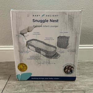 NIB Baby Delight Snuggle Nest Portable Baby Bed
